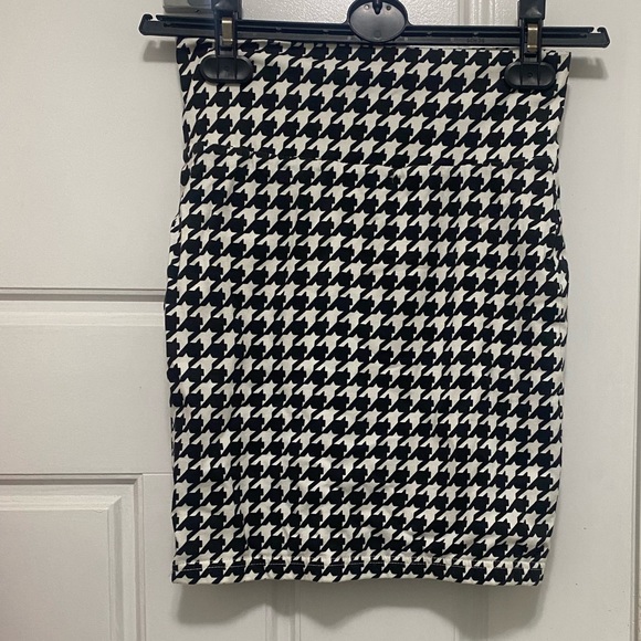 ♦️SOLD♦️SOLD♦️Mini Skirt - Picture 1 of 2